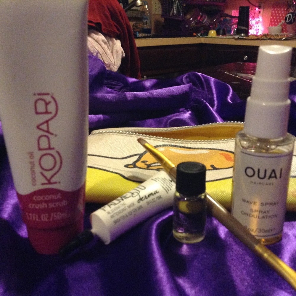 Ipsy Bags - Picture 3 of 5